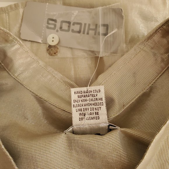 Chicos LS V-Neck Button Up Blouse | NWT | 1 (Small) | Silver Metallic - Picture 15 of 16